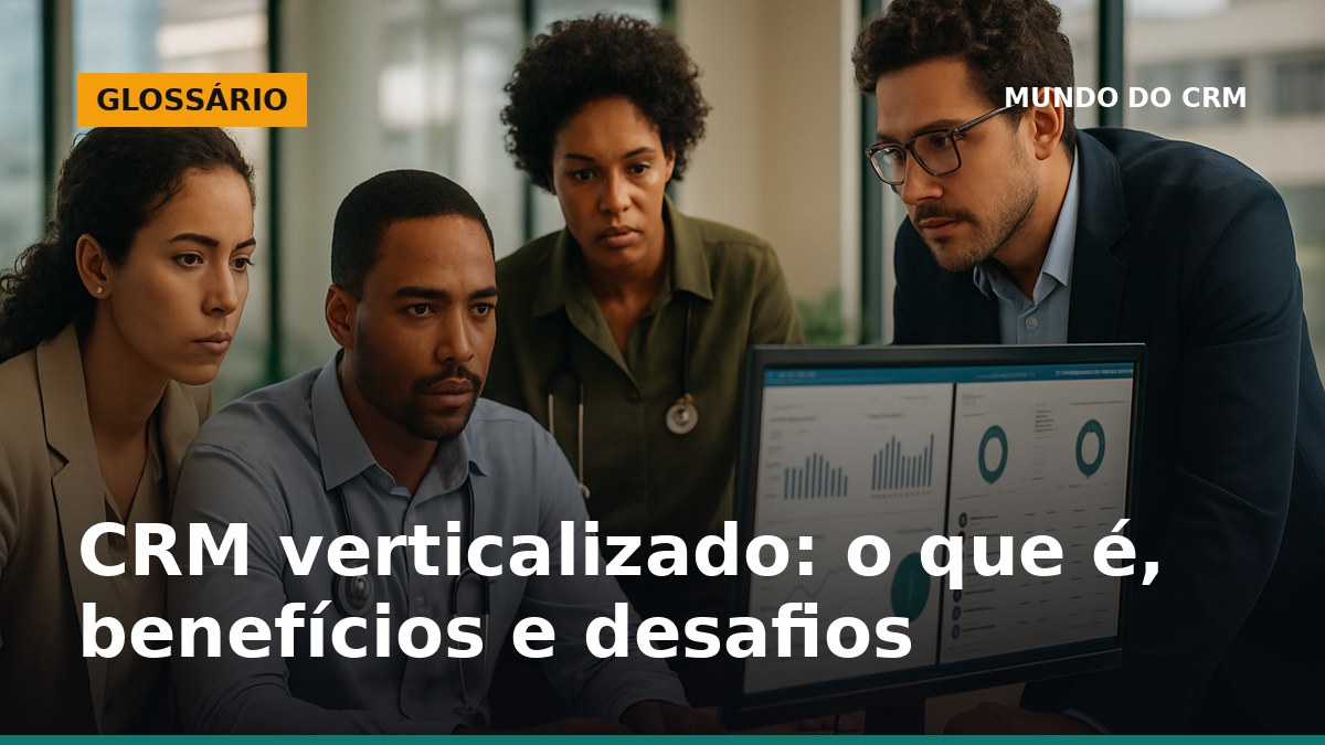 Equipe de vendas do setor de saúde usando CRM verticalizado em escritório moderno no Brasil.